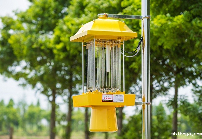 风吸式太阳能杀虫灯厂家选购指南